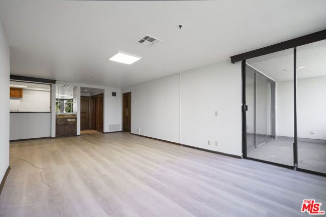 880 W 1st Street 306, Los Angeles, CA 90012