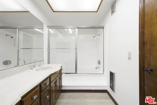 880 W 1st Street 306, Los Angeles, CA 90012