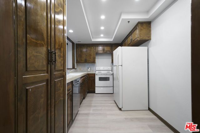 880 W 1st Street 306, Los Angeles, CA 90012