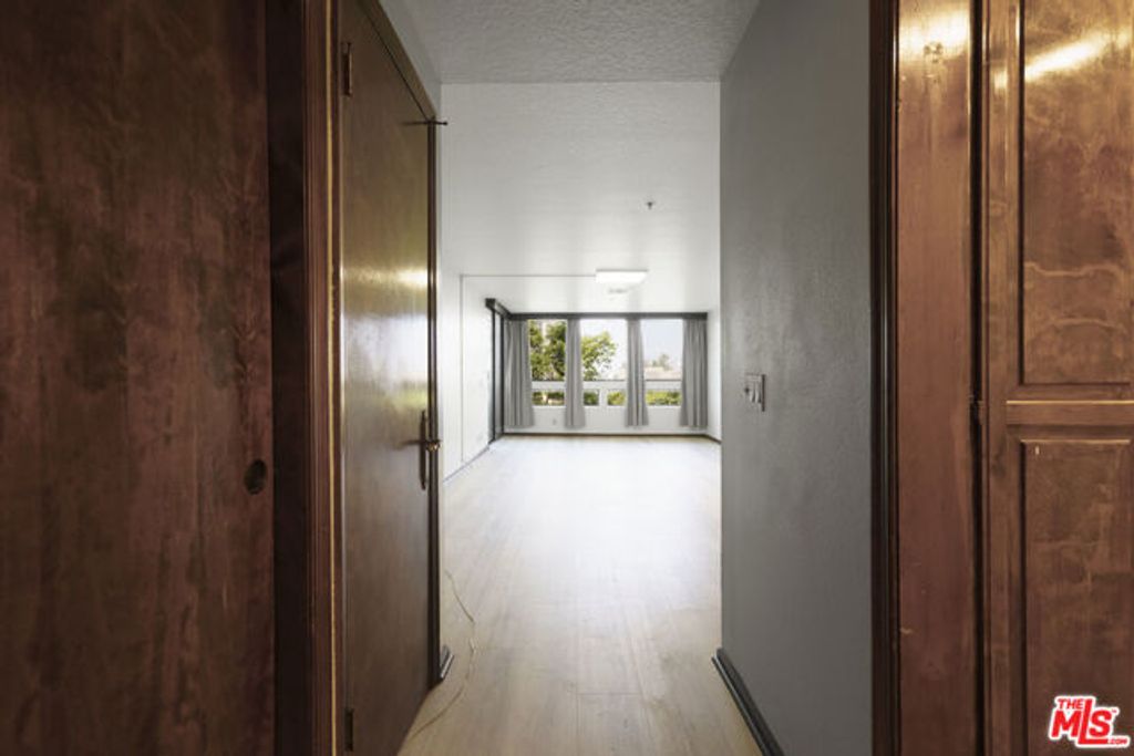 880 W 1st Street 306, Los Angeles, CA 90012