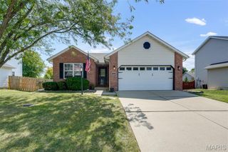 37 Julie Drive, Glen Carbon, IL 62034