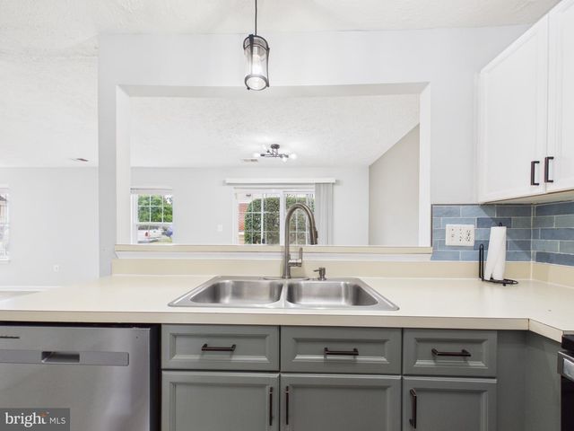 7981 CALVARY CT, Manassas, VA 20109