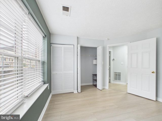 7981 CALVARY CT, Manassas, VA 20109