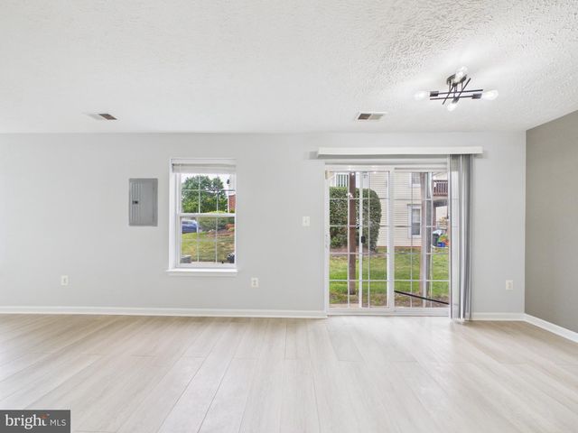 7981 CALVARY CT, Manassas, VA 20109