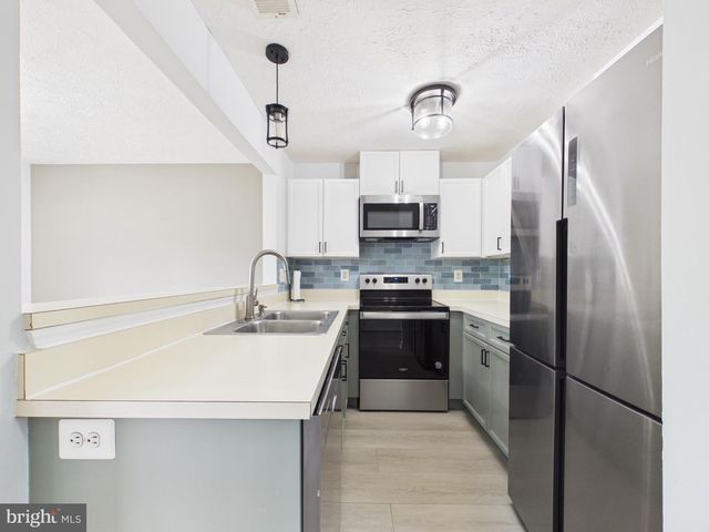 7981 CALVARY CT, Manassas, VA 20109