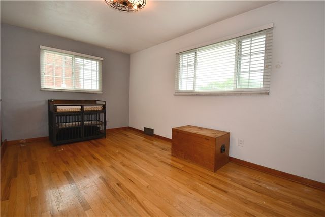 5005 Brownsville Rd, Whitehall, PA 15236