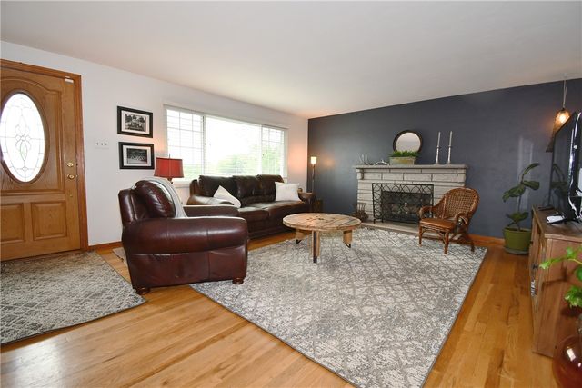 5005 Brownsville Rd, Whitehall, PA 15236