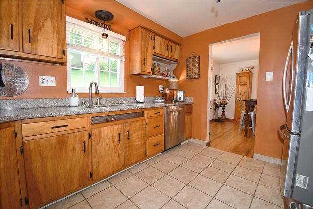 5005 Brownsville Rd, Whitehall, PA 15236