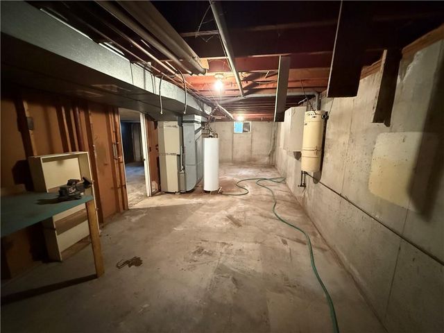 7026 Lakeshore Drive, Raytown, MO 64133