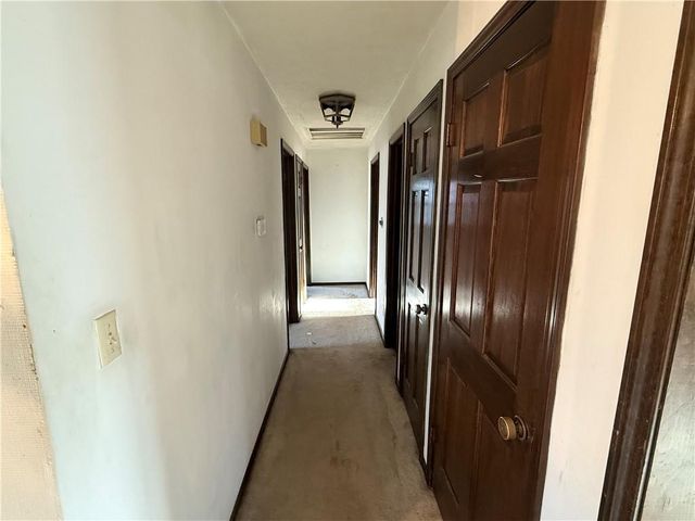 7026 Lakeshore Drive, Raytown, MO 64133