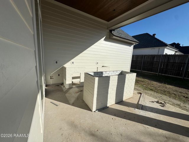 203 Oats Drive, Lafayette, LA 70508