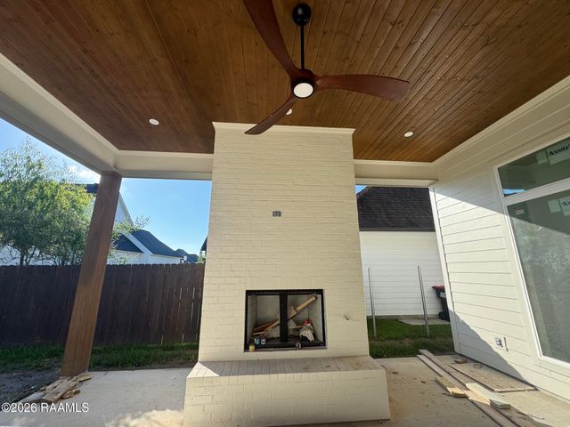 203 Oats Drive, Lafayette, LA 70508