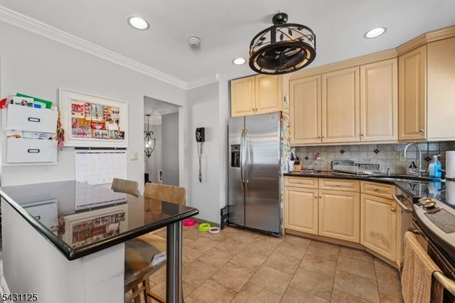 31 Fox Hill Rd, Fairfield Twp., NJ 07004