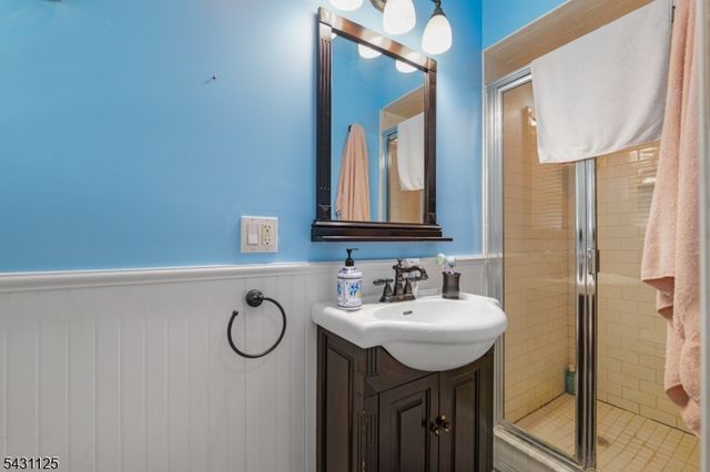 31 Fox Hill Rd, Fairfield Twp., NJ 07004