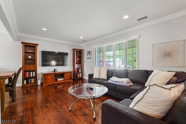 31 Fox Hill Rd, Fairfield Twp., NJ 07004