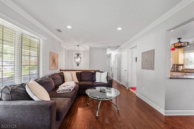 31 Fox Hill Rd, Fairfield Twp., NJ 07004