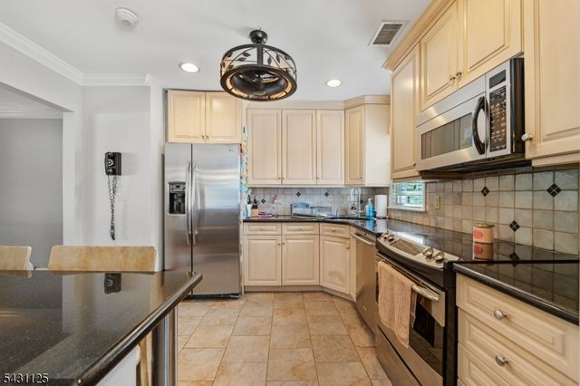 31 Fox Hill Rd, Fairfield Twp., NJ 07004
