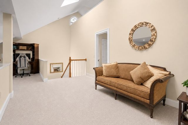 127 Johnson Woods Dr 127, Reading, MA 01867