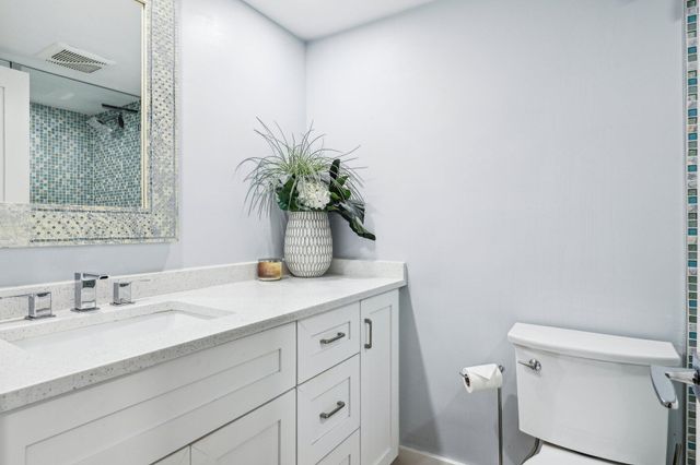 200 E Royal Palm Road, Boca Raton, FL 33432