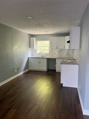 5911 Grace Lane 3, Houston, TX 77021