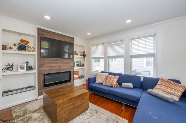 16 Eagle Ter, West Orange Twp., NJ 07052