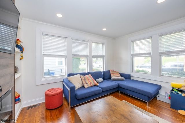 16 Eagle Ter, West Orange Twp., NJ 07052