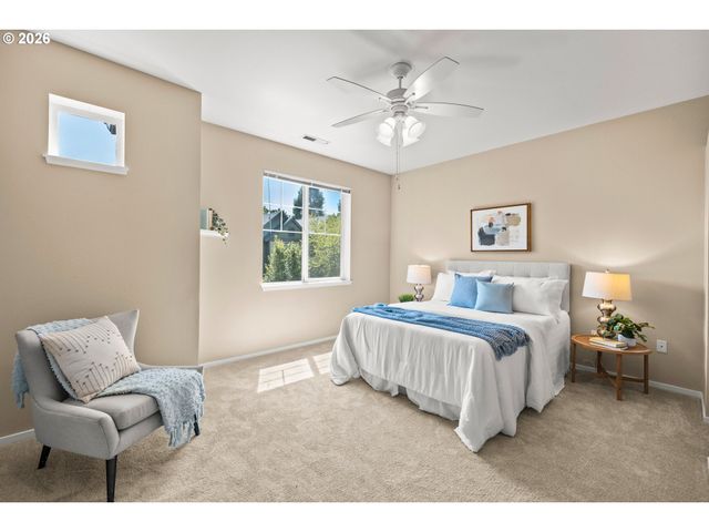 621 Sw DILLAN Dr, Beaverton, OR 97006