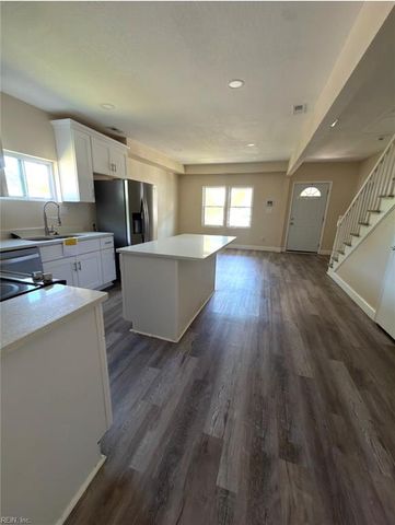215 Oak ST, Suffolk, VA 23434