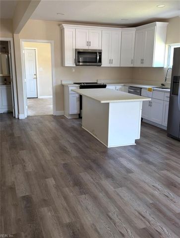 215 Oak ST, Suffolk, VA 23434