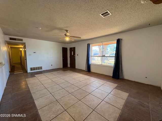 5050 Churchill Avenue, Las Cruces, NM 88011
