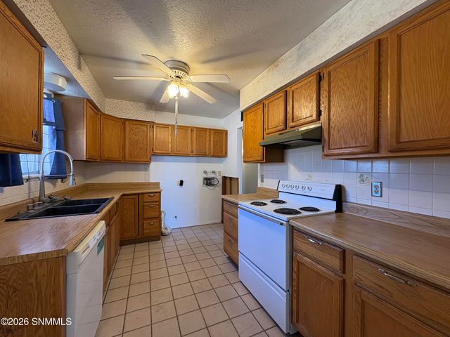 5050 Churchill Avenue, Las Cruces, NM 88011