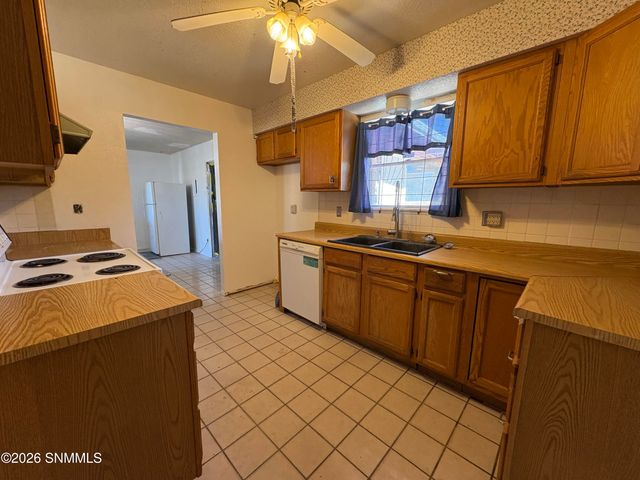 5050 Churchill Avenue, Las Cruces, NM 88011