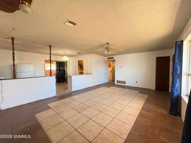 5050 Churchill Avenue, Las Cruces, NM 88011