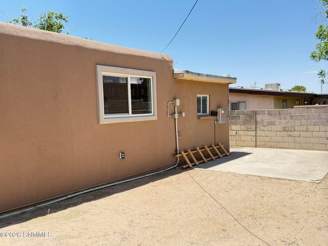 2333 E Idaho Avenue, Las Cruces, NM 88001