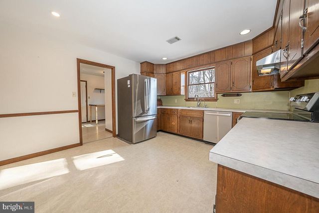 244 S BONSALL RD, Coatesville, PA 19320