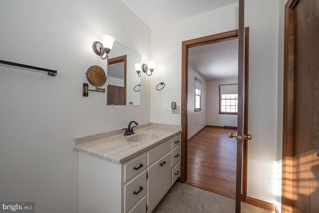 244 S BONSALL RD, Coatesville, PA 19320