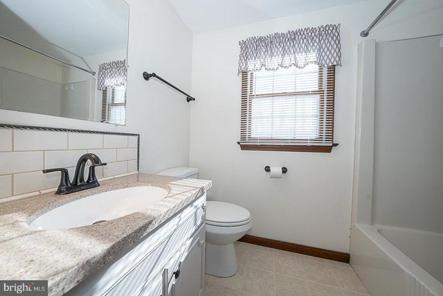 244 S BONSALL RD, Coatesville, PA 19320