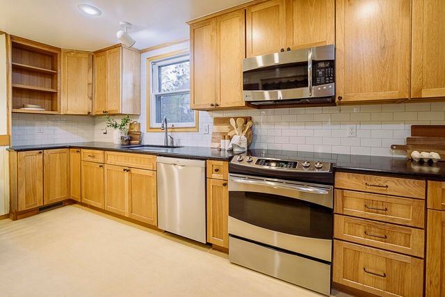 1412 S Tacoma St, Spokane, WA 99203