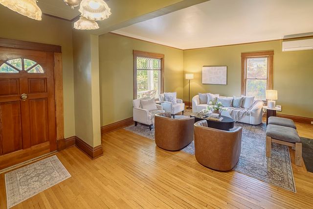 1412 S Tacoma St, Spokane, WA 99203