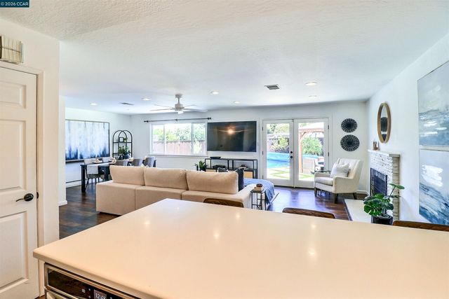 5491 Florida Dr, Concord, CA 94521