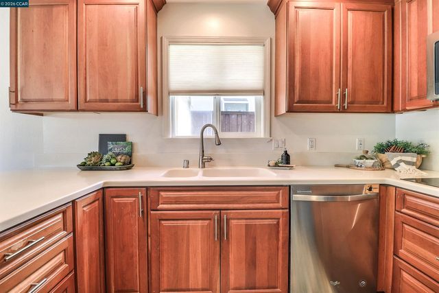 5491 Florida Dr, Concord, CA 94521