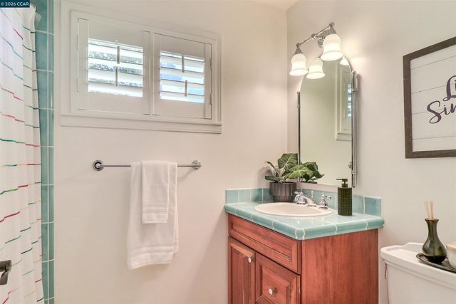 5491 Florida Dr, Concord, CA 94521