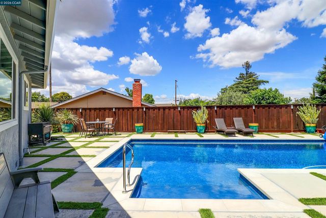 5491 Florida Dr, Concord, CA 94521