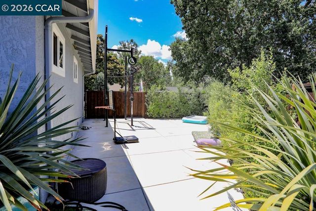 5491 Florida Dr, Concord, CA 94521