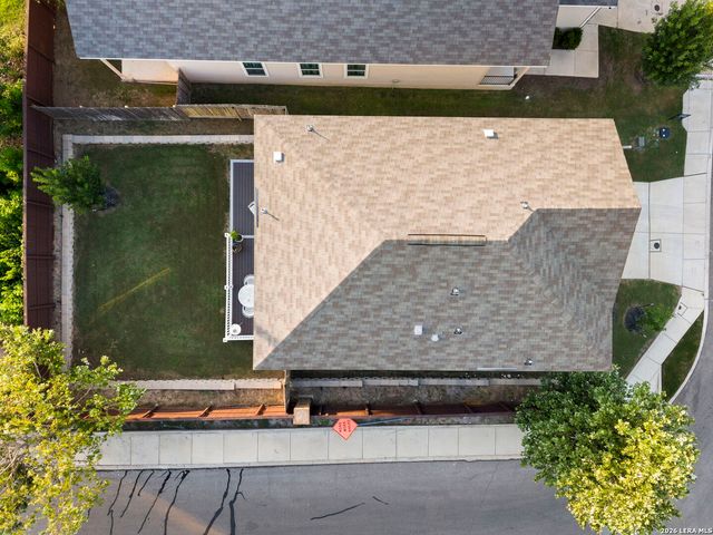 4905 Hallies Garden, St Hedwig, TX 78152