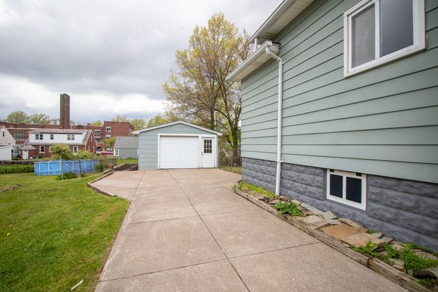 846 E 33RD Street, Erie, PA 16504