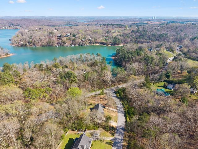 635 River Landing Drive, Soddy Daisy, TN 37379