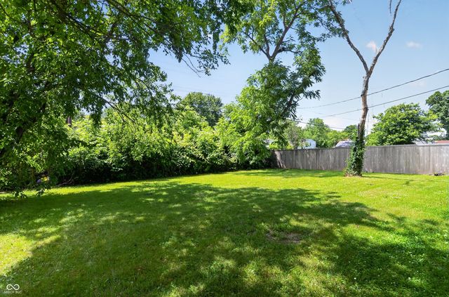 6231 Meadowlark Drive, Indianapolis, IN 46226