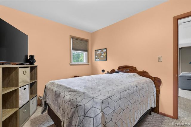 28501 Pontiac Trail, South Lyon, MI 48178