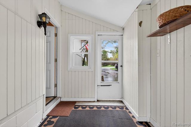 28501 Pontiac Trail, South Lyon, MI 48178